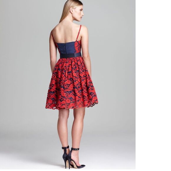 NWT. Alice + Olivia Lace Dress Sz 2 - Picture 2 of 8